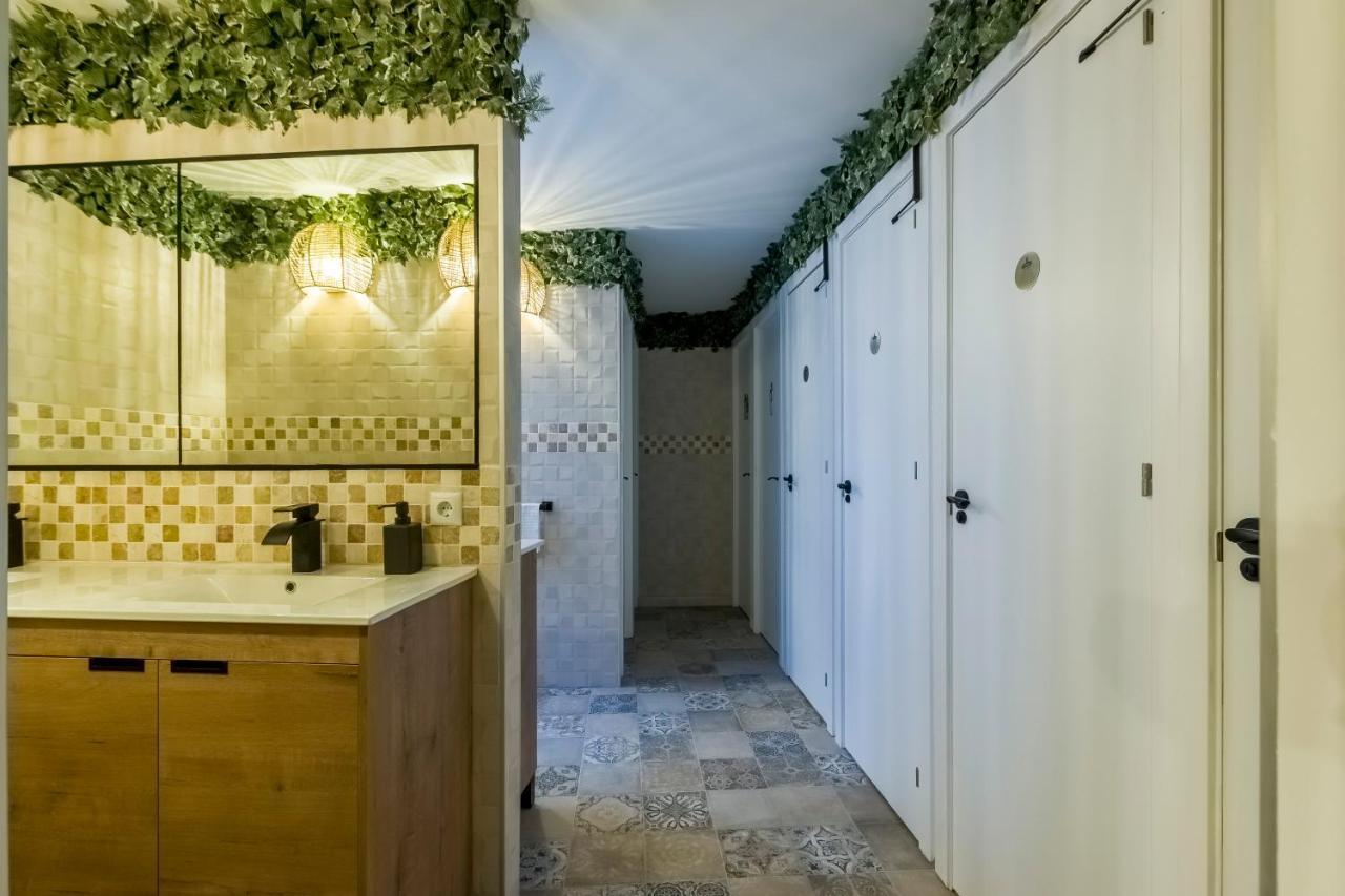 Santo - Coworking - Coliving - Madrid Hostel Buitenkant foto