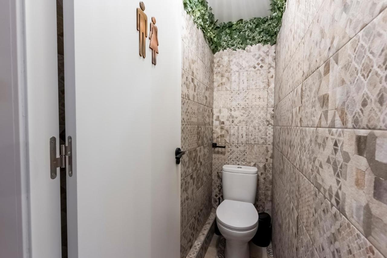 Santo - Coworking - Coliving - Madrid Hostel Buitenkant foto